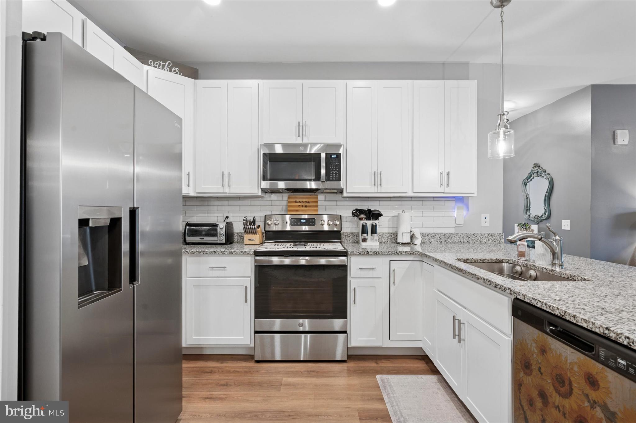 RESIDENCES AT BROOKHAVEN GLEN - Residential