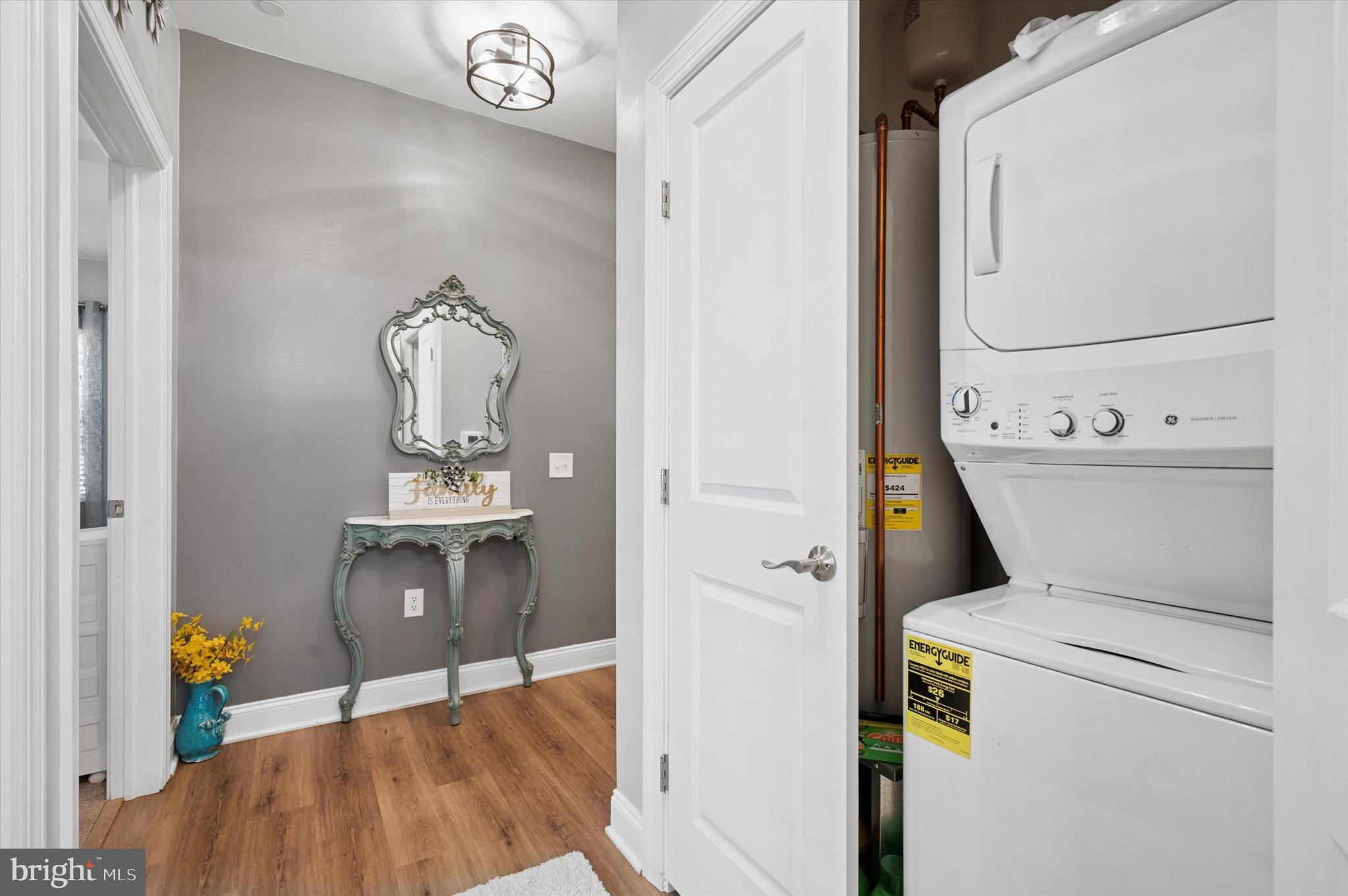 RESIDENCES AT BROOKHAVEN GLEN - Residential