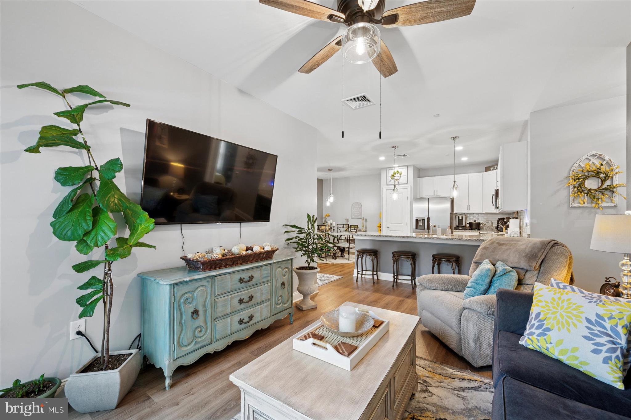 RESIDENCES AT BROOKHAVEN GLEN - Residential