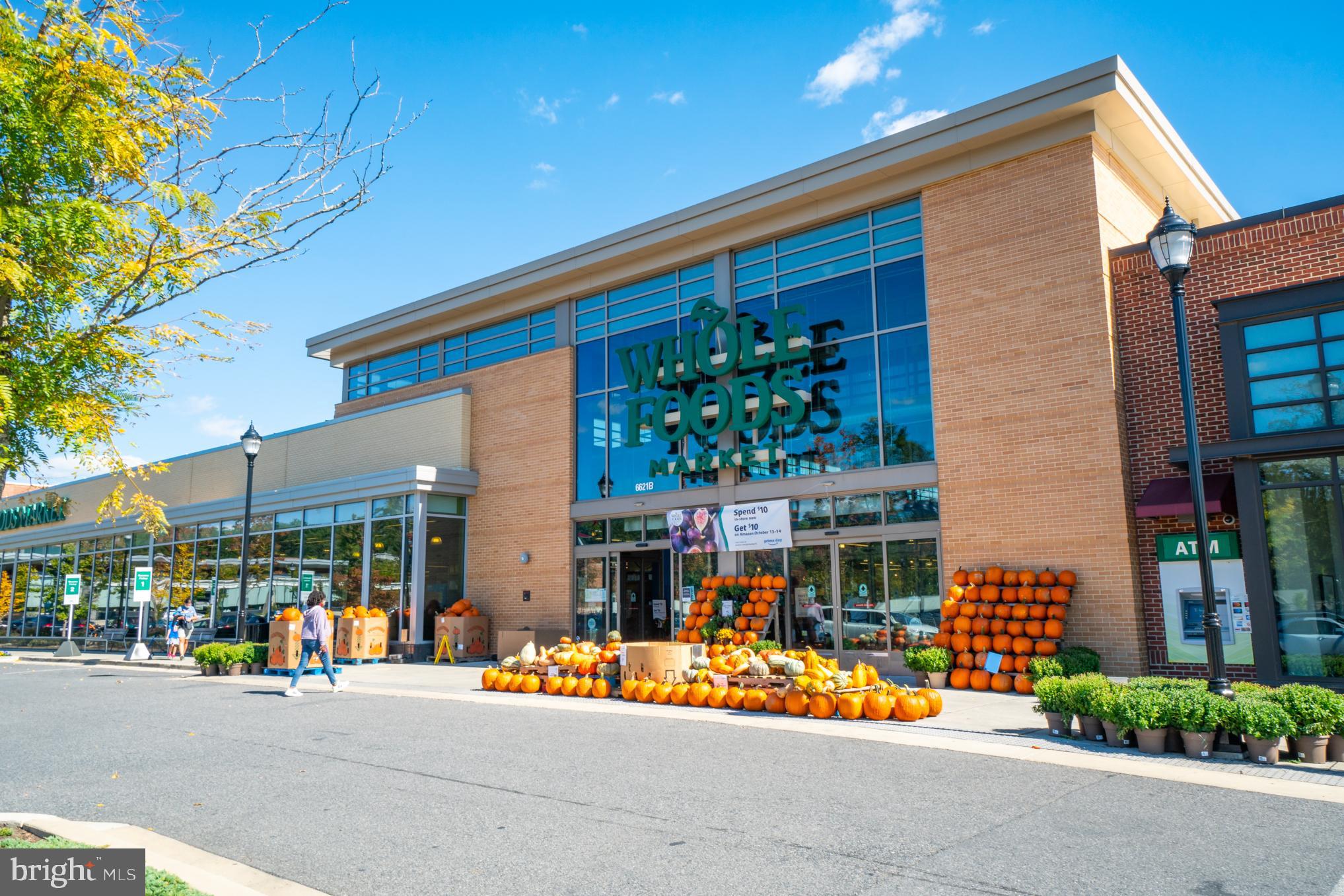 GATEWAY WEST - Residential