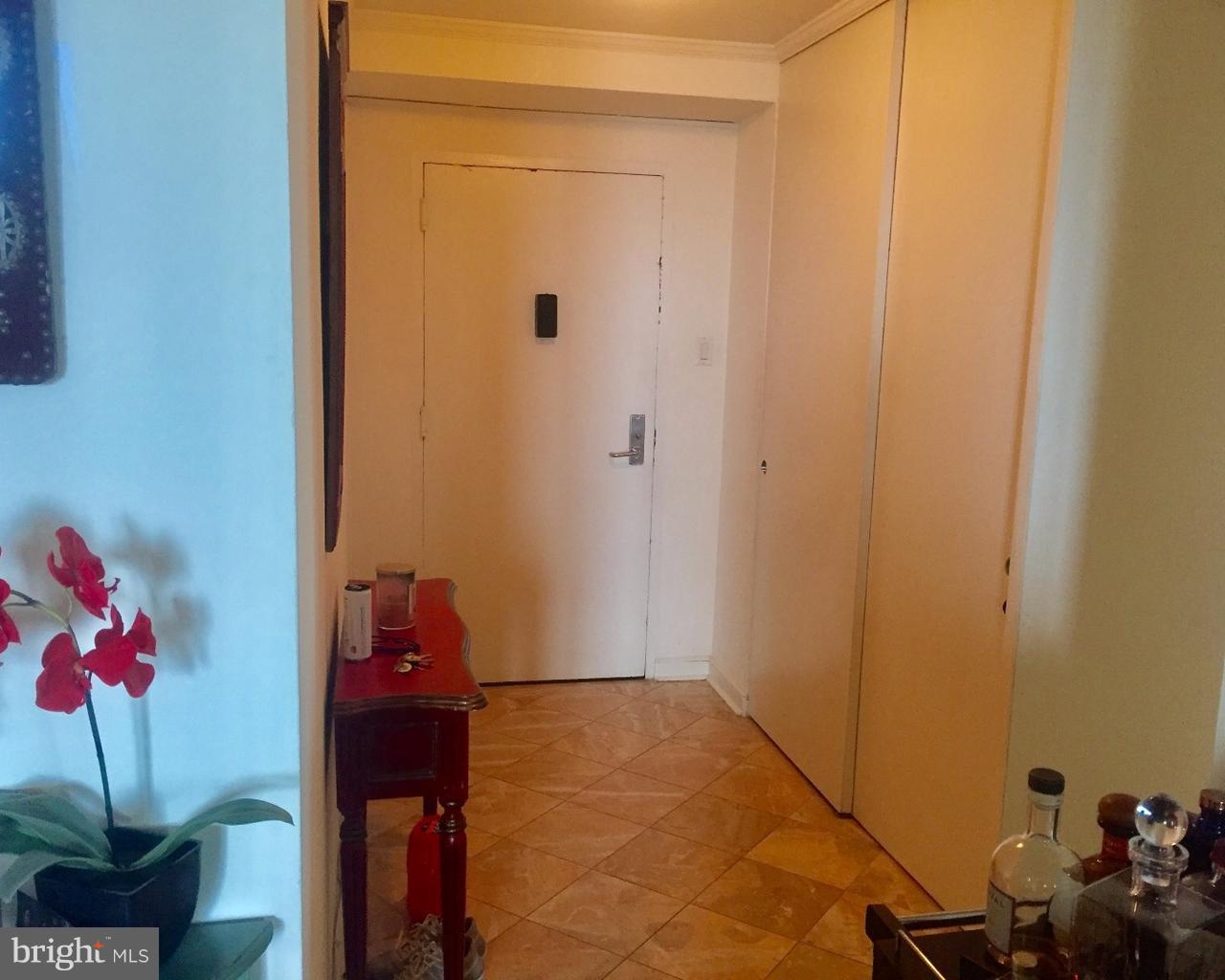 WASHINGTON SQ - Residential Lease