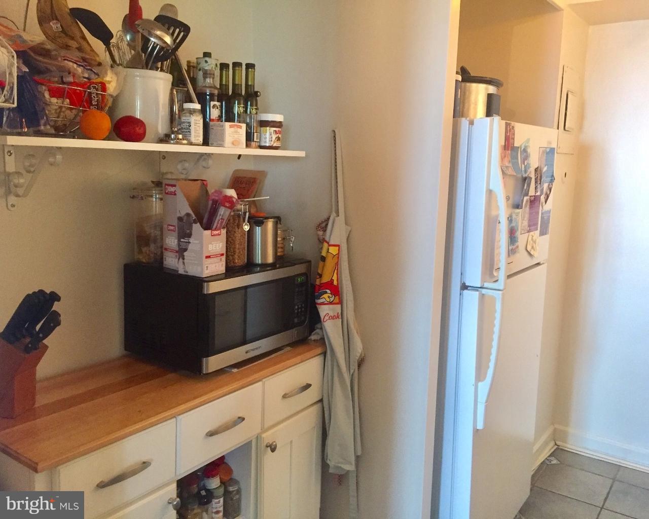 WASHINGTON SQ - Residential Lease