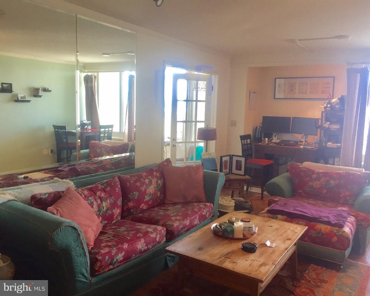 WASHINGTON SQ - Residential Lease