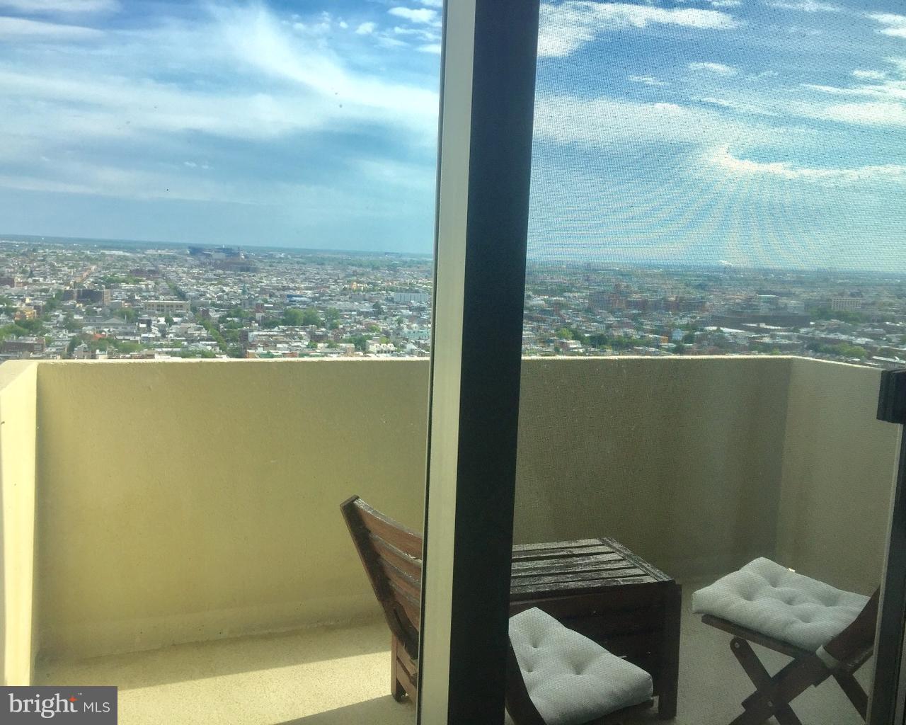 WASHINGTON SQ - Residential Lease