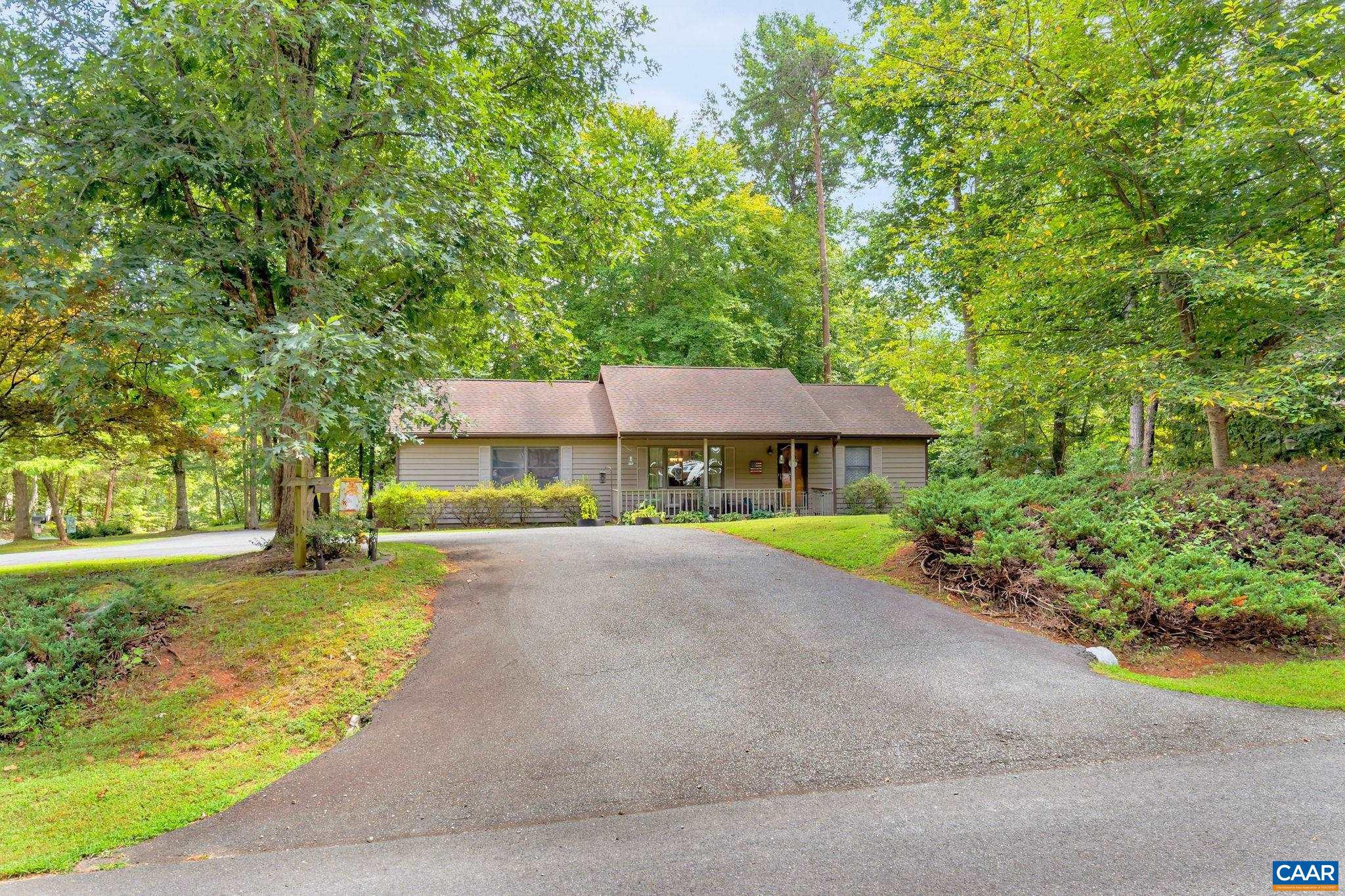 LAKE MONTICELLO - Residential