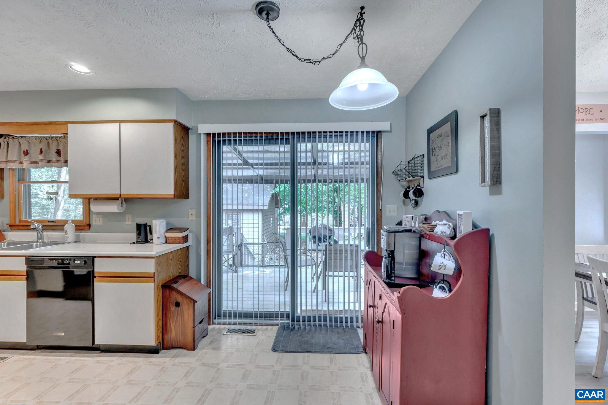 LAKE MONTICELLO - Residential