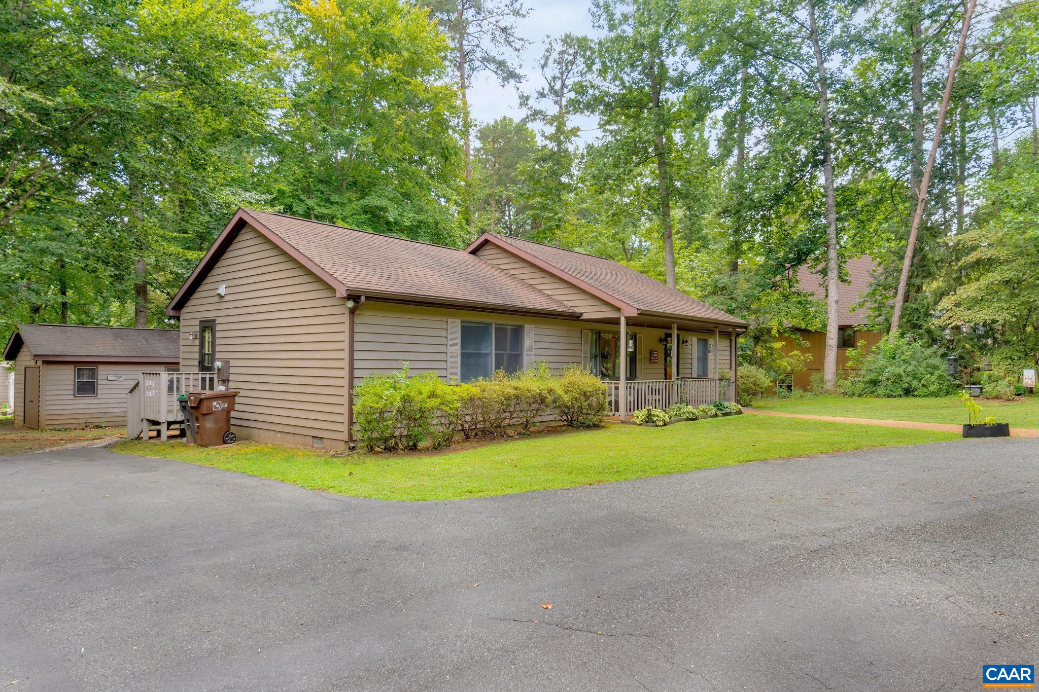 LAKE MONTICELLO - Residential