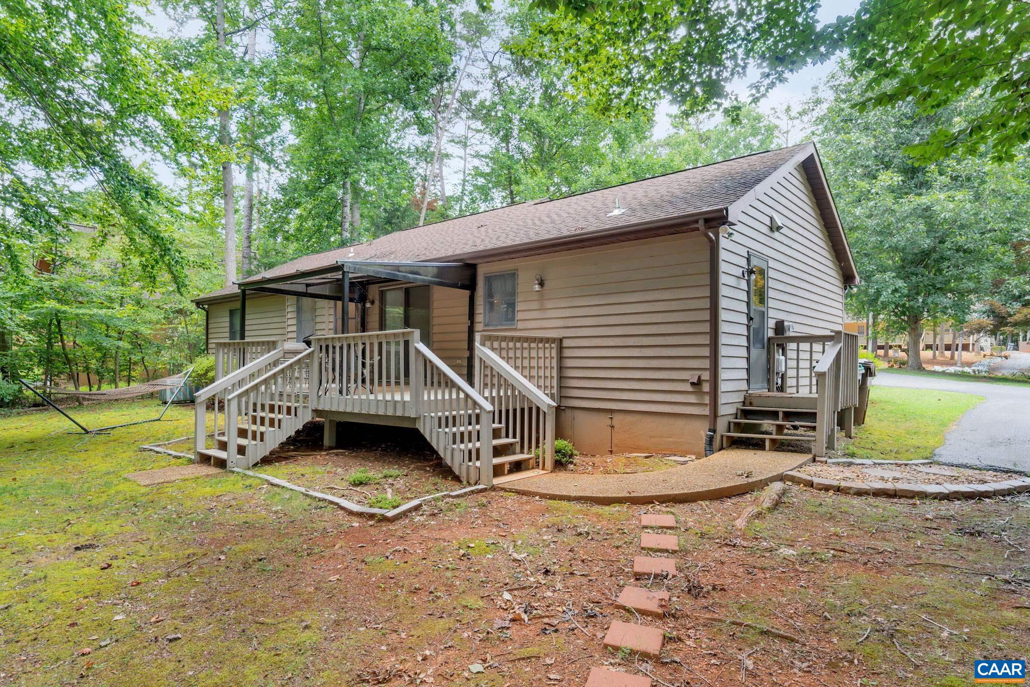 LAKE MONTICELLO - Residential