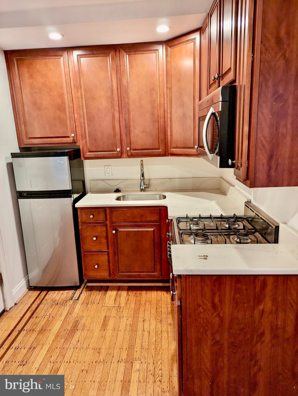 SOCIETY HILL - Residential Lease