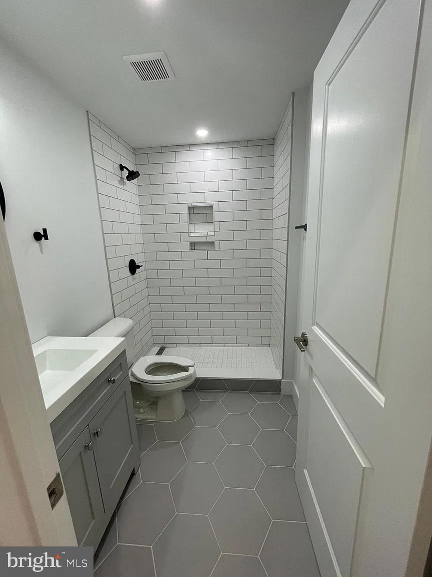 OLDE RICHMOND - Residential Lease