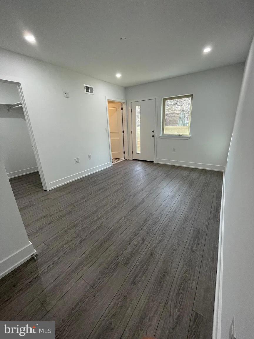 OLDE RICHMOND - Residential Lease