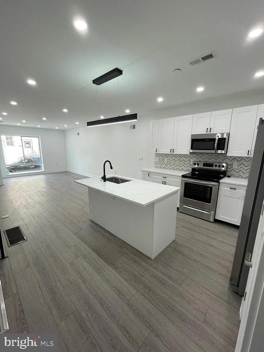 OLDE RICHMOND - Residential Lease