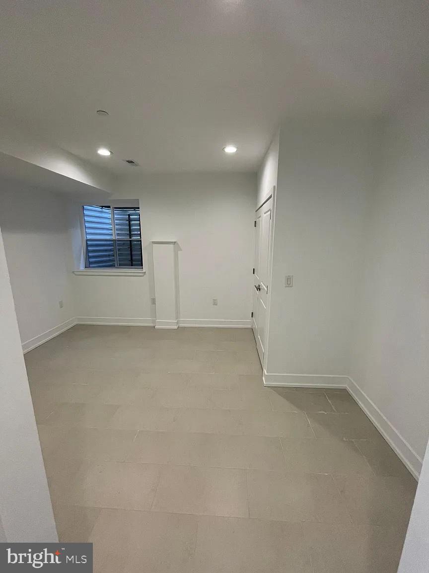 OLDE RICHMOND - Residential Lease