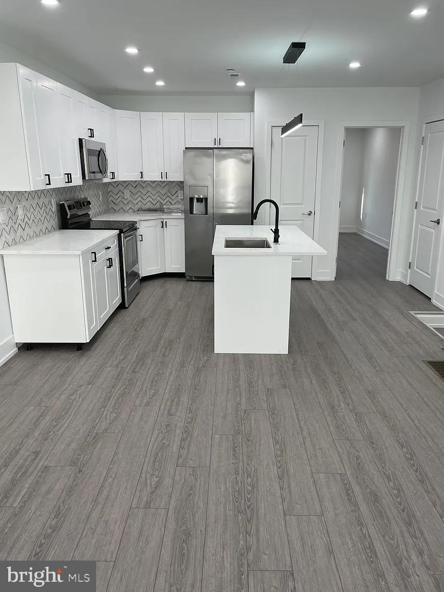 OLDE RICHMOND - Residential Lease