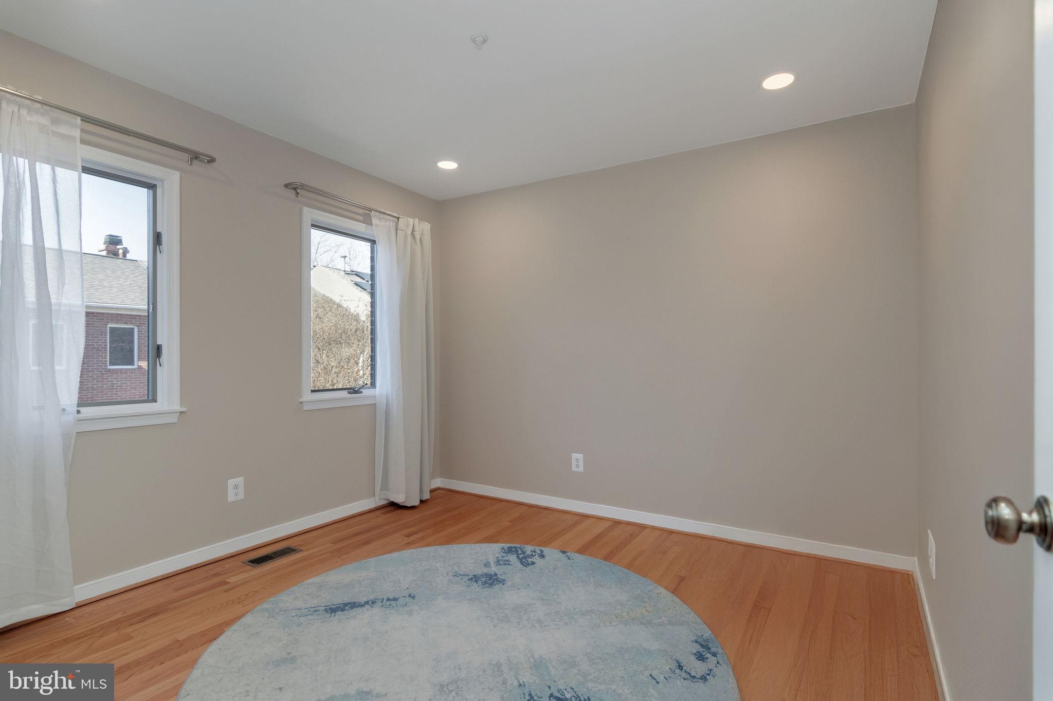 ROCKCREST - Residential