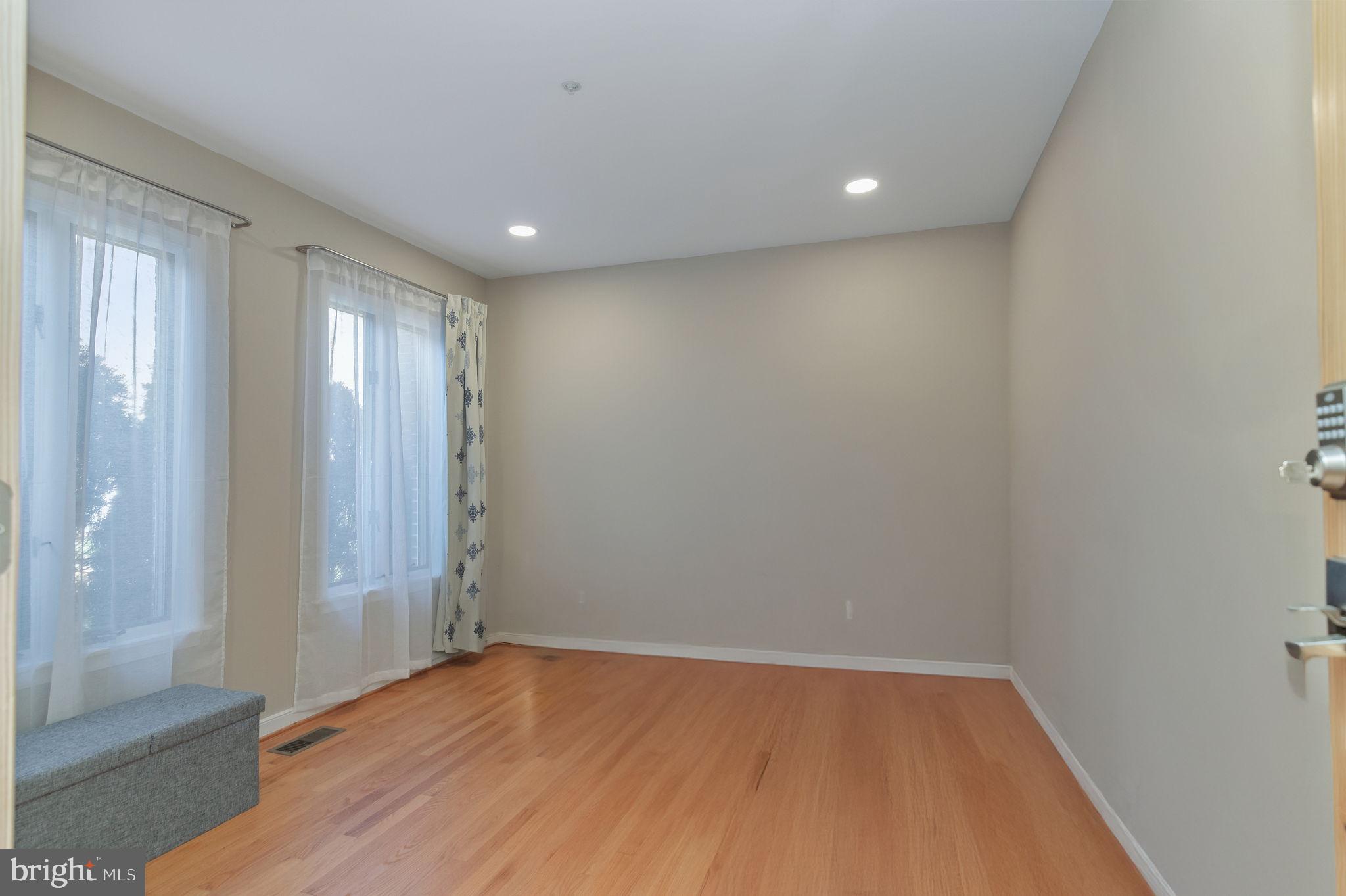 ROCKCREST - Residential