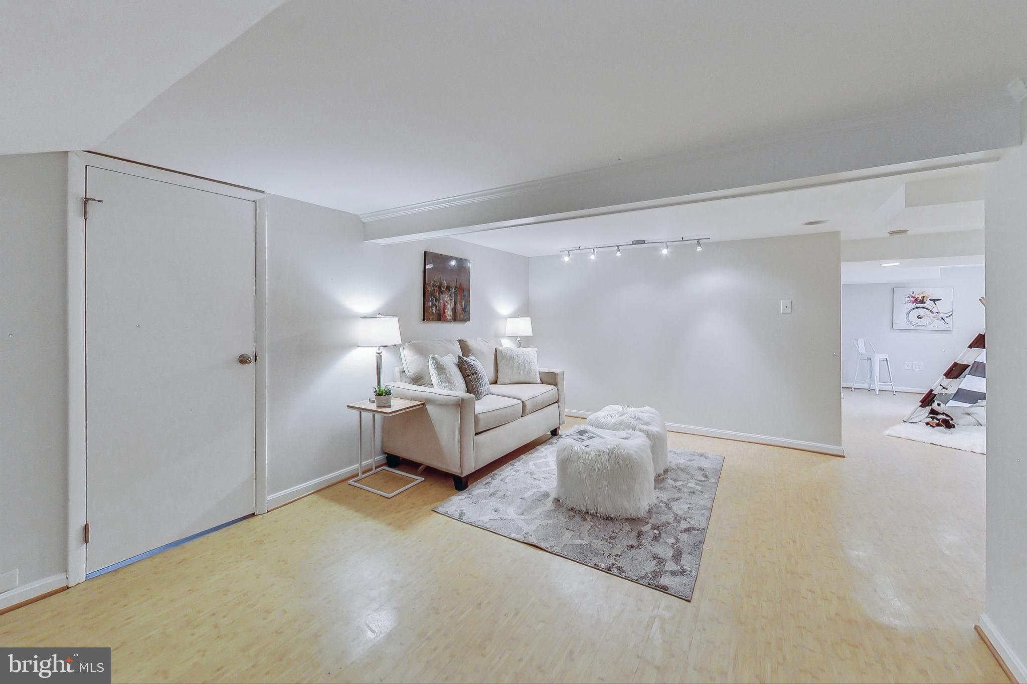 PINEHURST VILLAGE - Residential