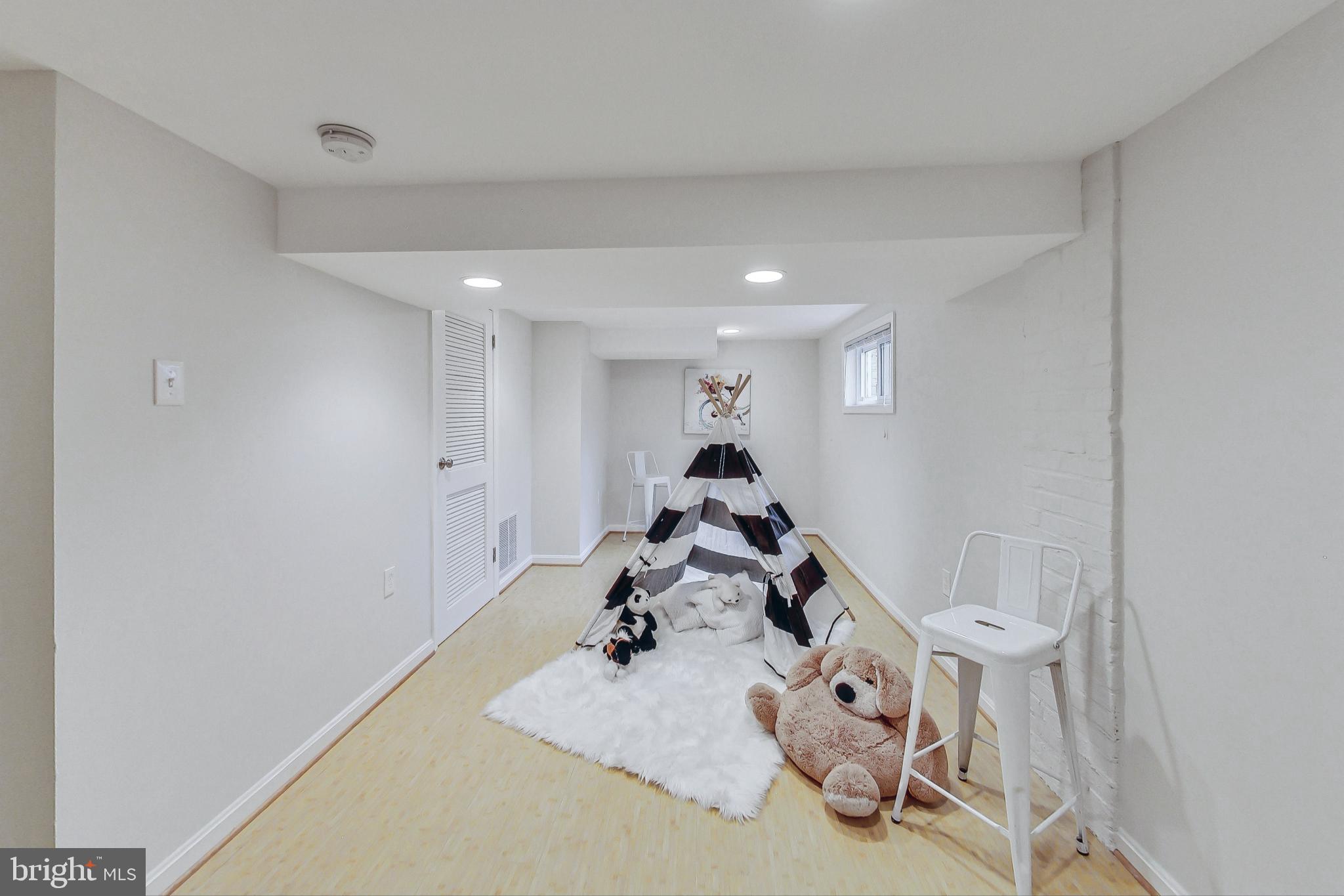 PINEHURST VILLAGE - Residential