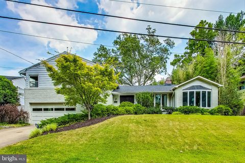 Photo of 7409 Pinehurst Parkway, Chevy Chase, MD 20815 (MLS # MDMC2139588)