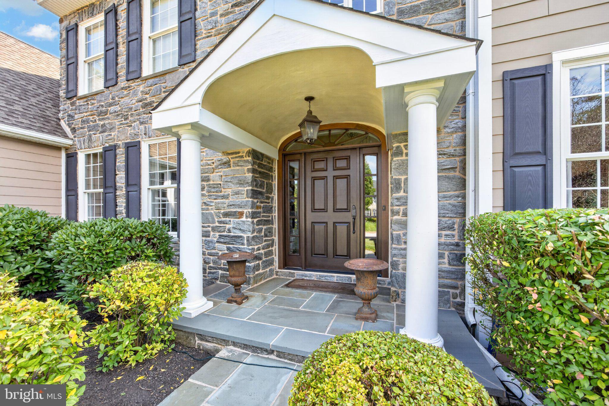 1005 HIDDEN HOLLOW LANE