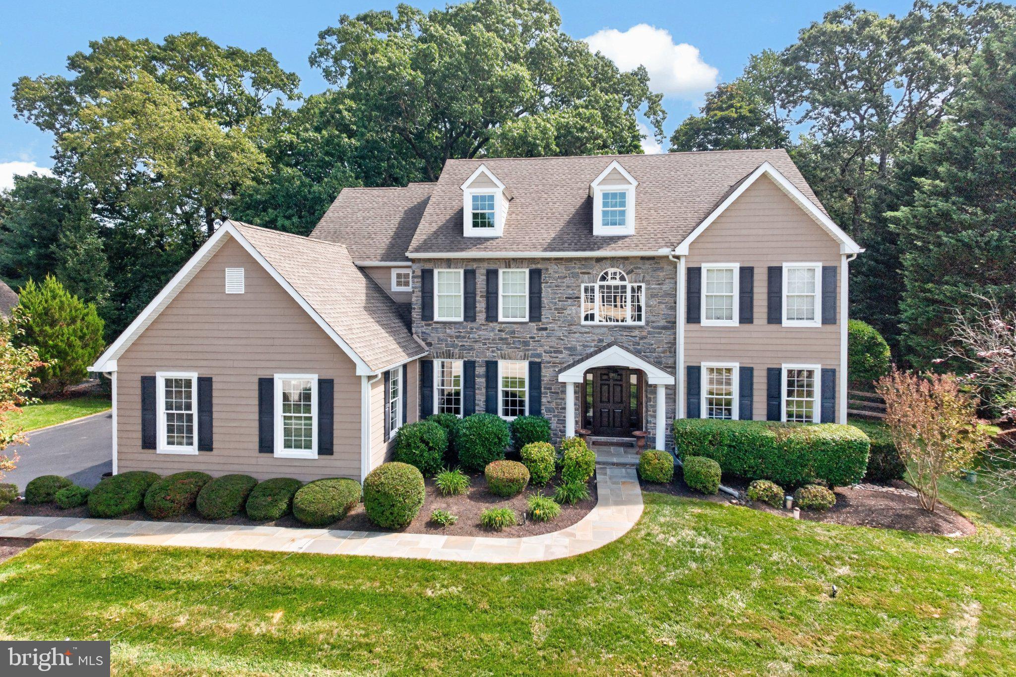 1005 HIDDEN HOLLOW LANE