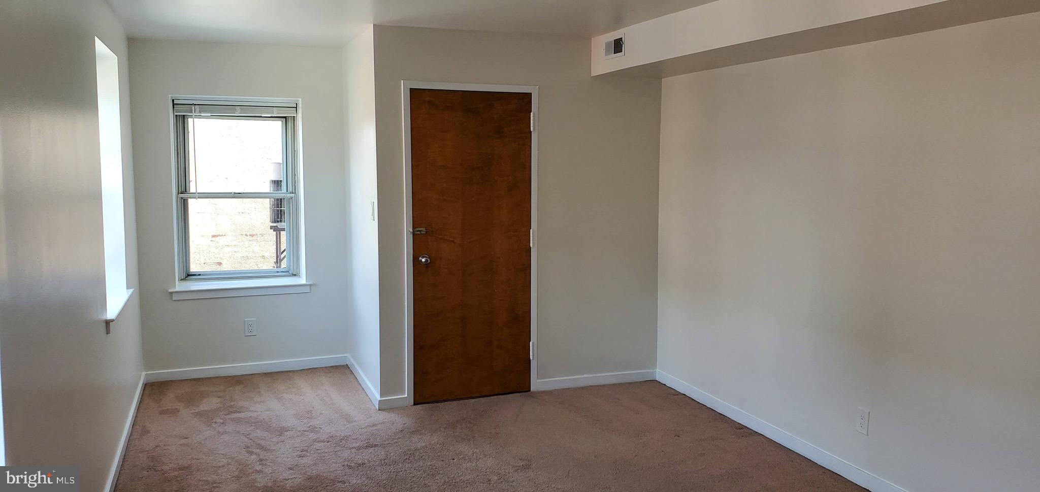 NORTHERN LIBERTIES - Commercial Sale