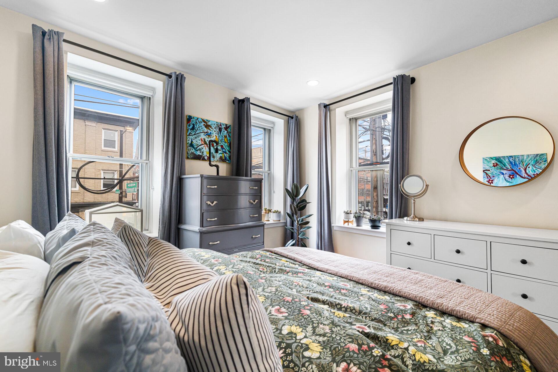 NORTHERN LIBERTIES - Commercial Sale