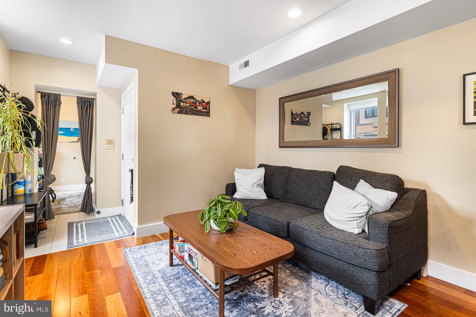 NORTHERN LIBERTIES - Commercial Sale