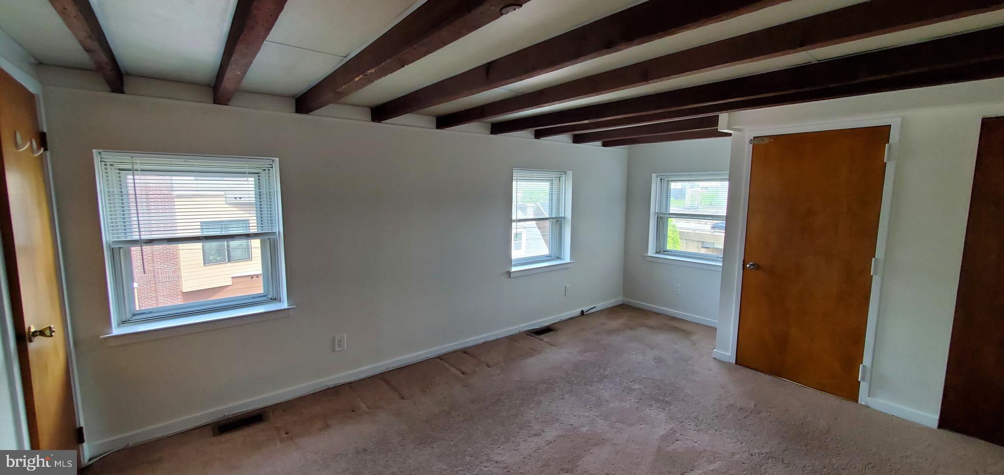 NORTHERN LIBERTIES - Commercial Sale