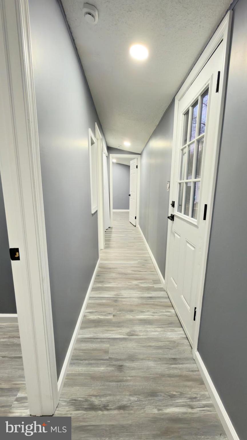 BUSH RIVER MANOR - Residential