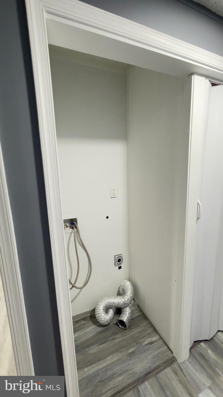 BUSH RIVER MANOR - Residential