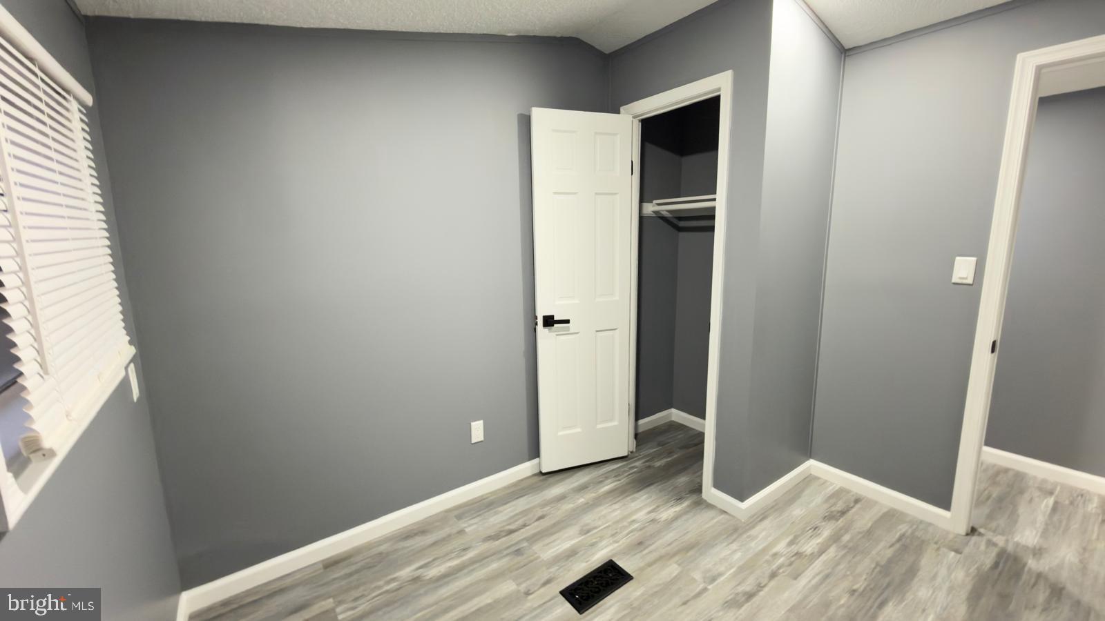 BUSH RIVER MANOR - Residential