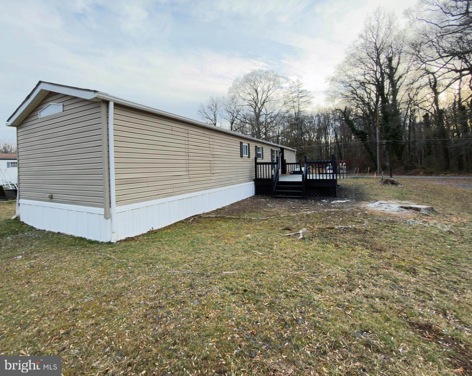 BUSH RIVER MANOR - Residential