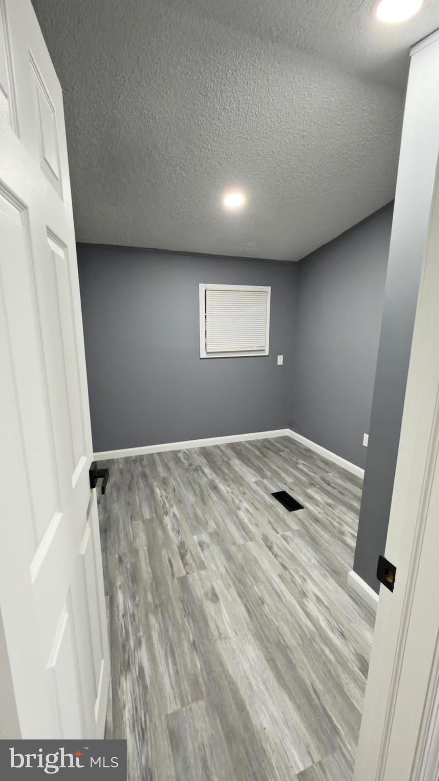 BUSH RIVER MANOR - Residential