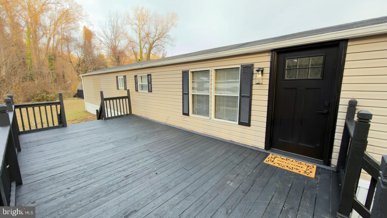 BUSH RIVER MANOR - Residential