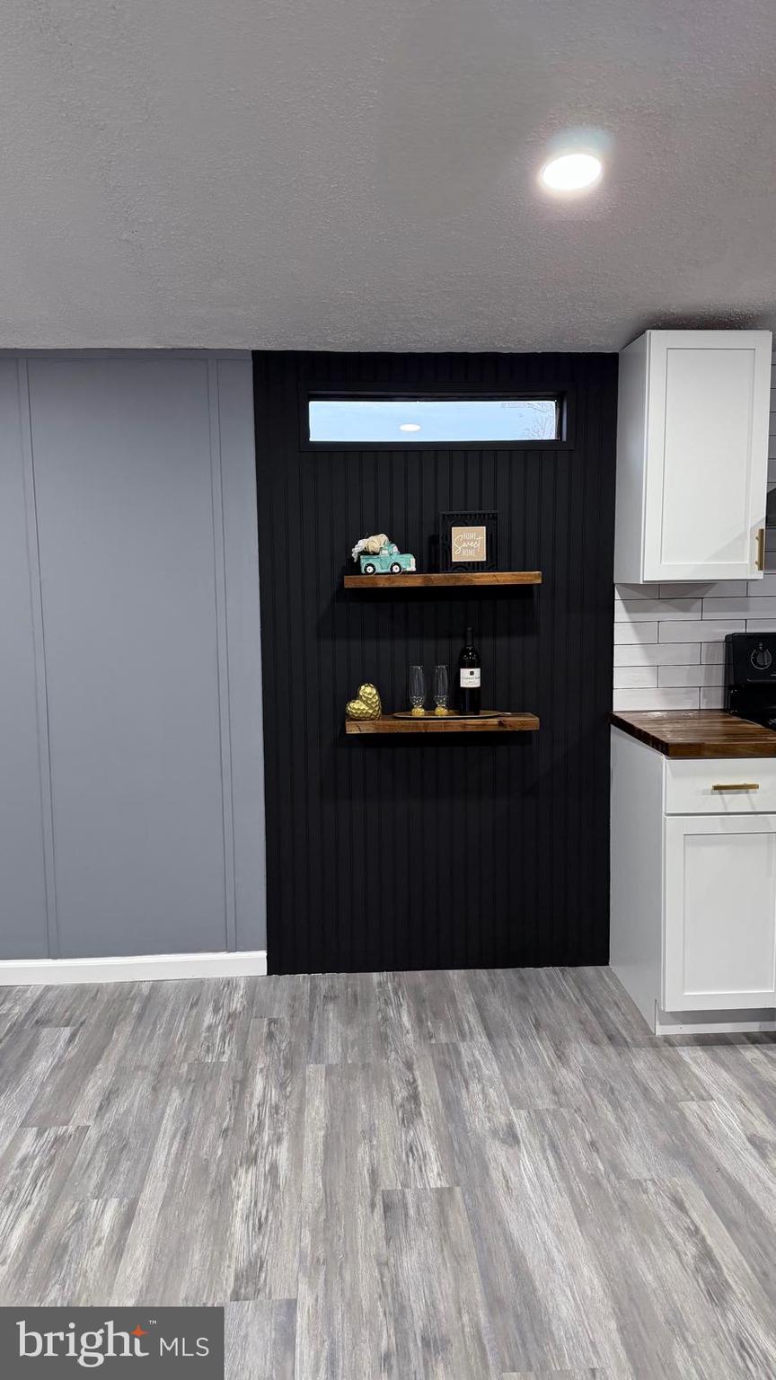 BUSH RIVER MANOR - Residential