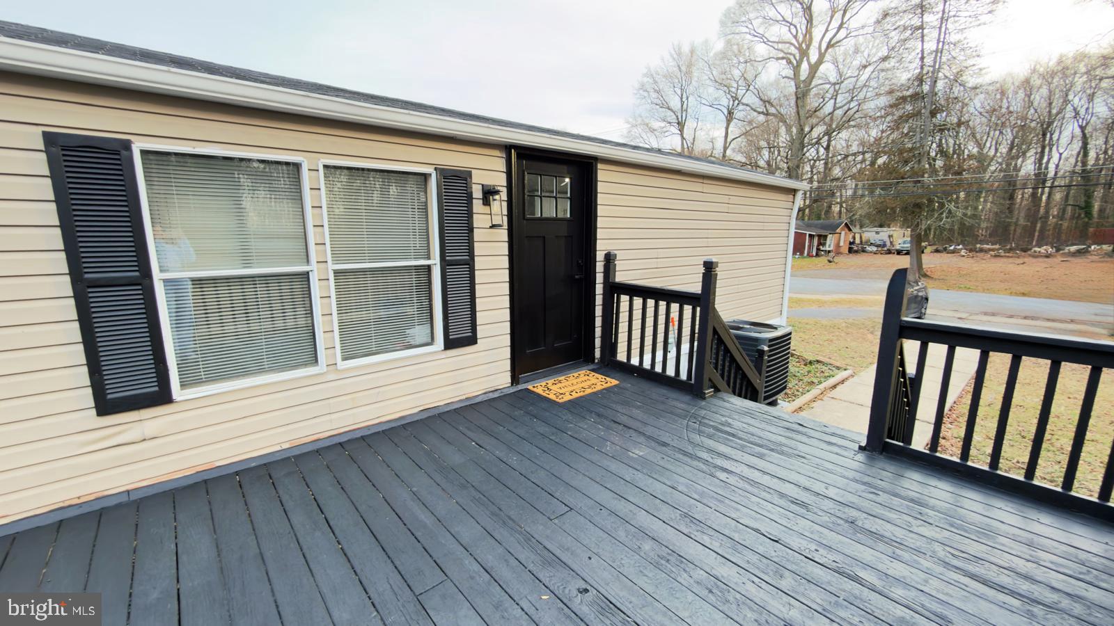 BUSH RIVER MANOR - Residential