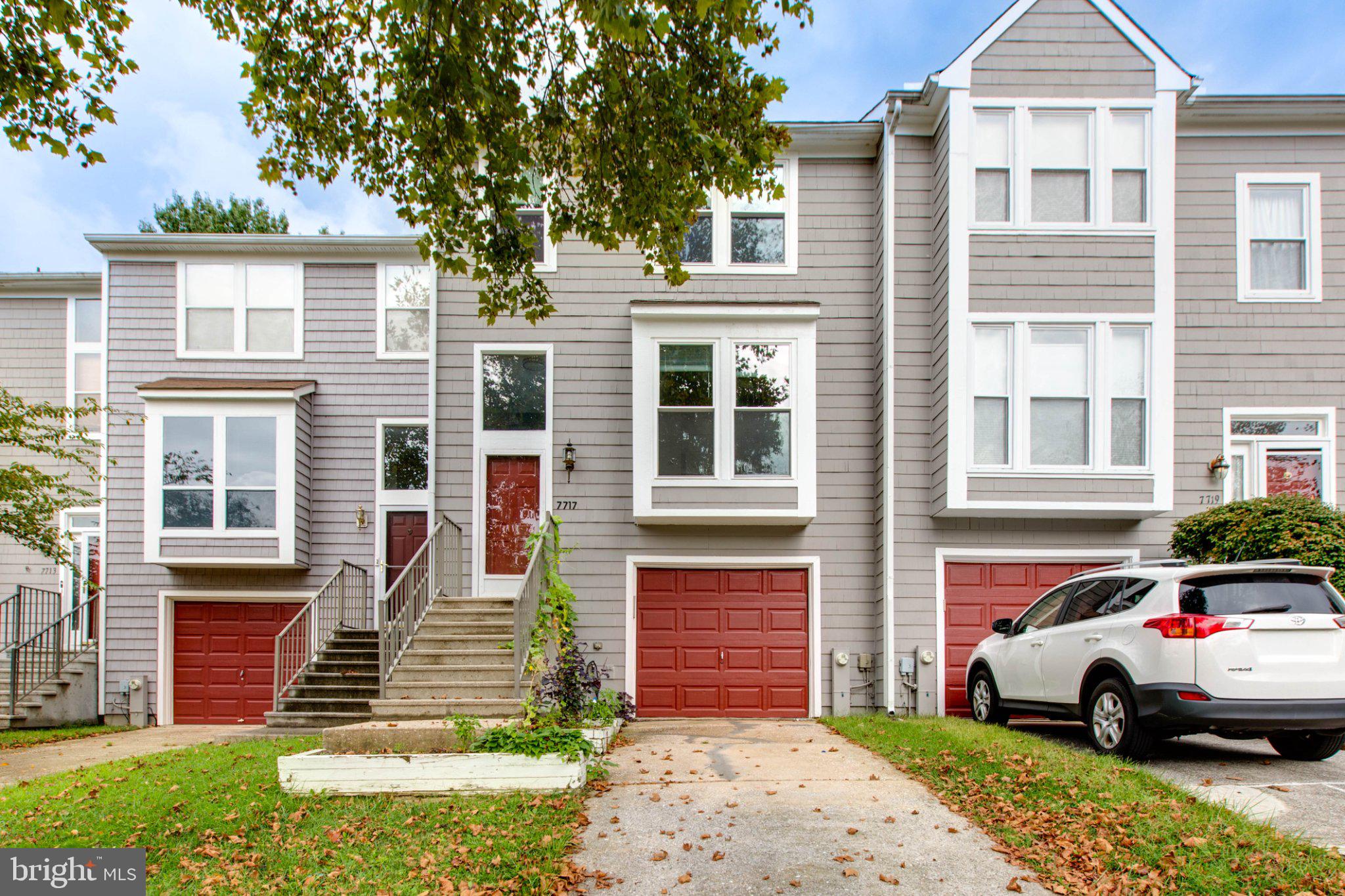 7717 HEATHERSIDE LANE