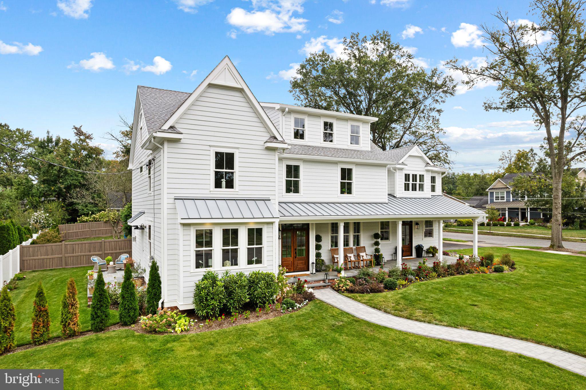 801 CEDAR AVENUE