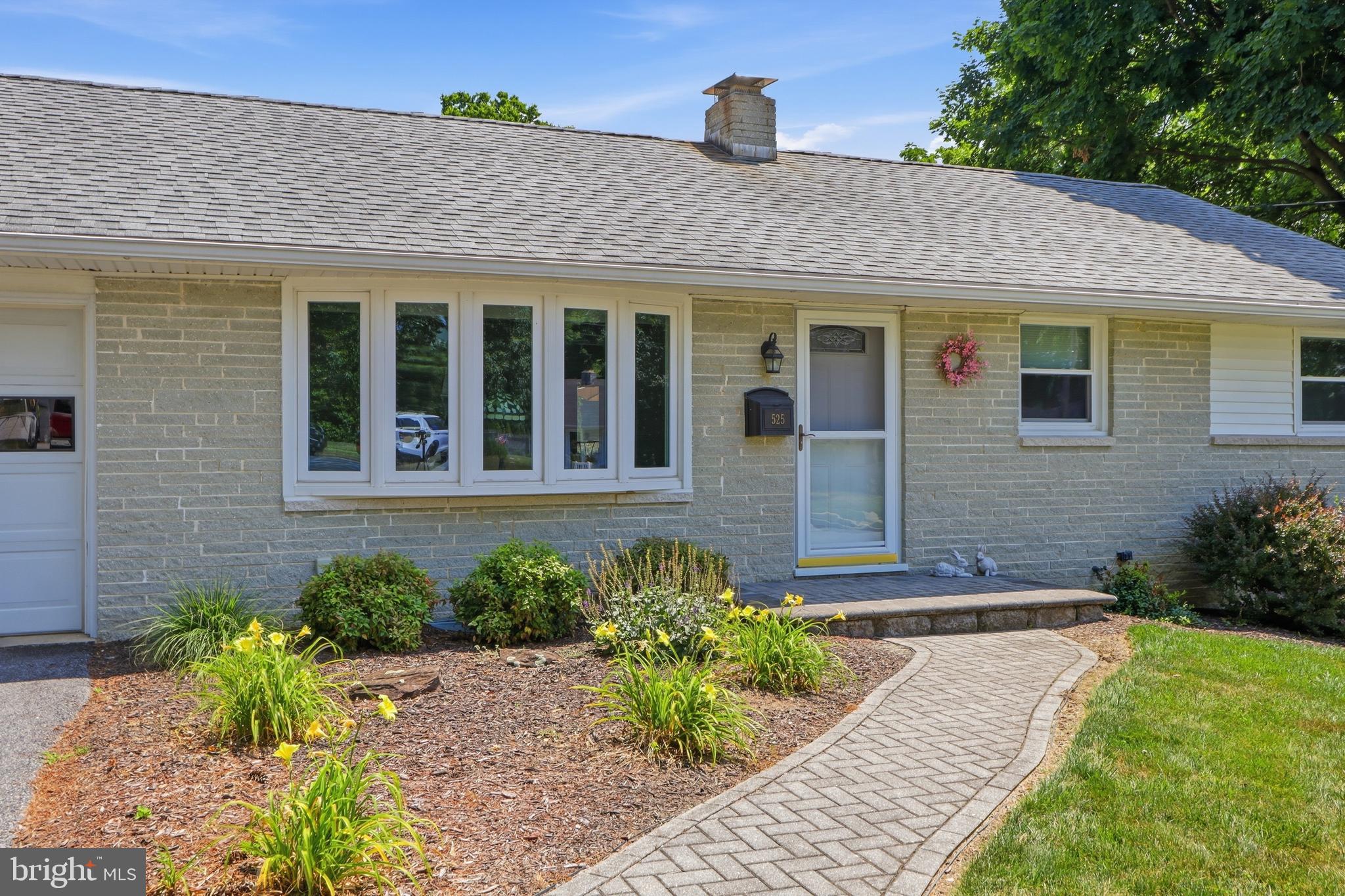 525 HENGST COURT
