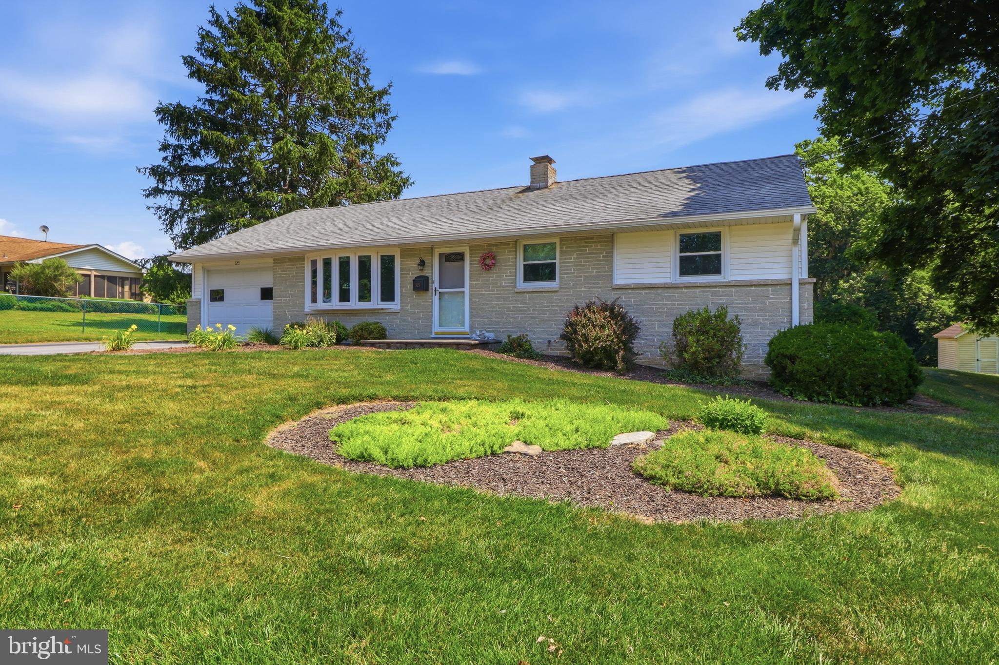 525 HENGST COURT