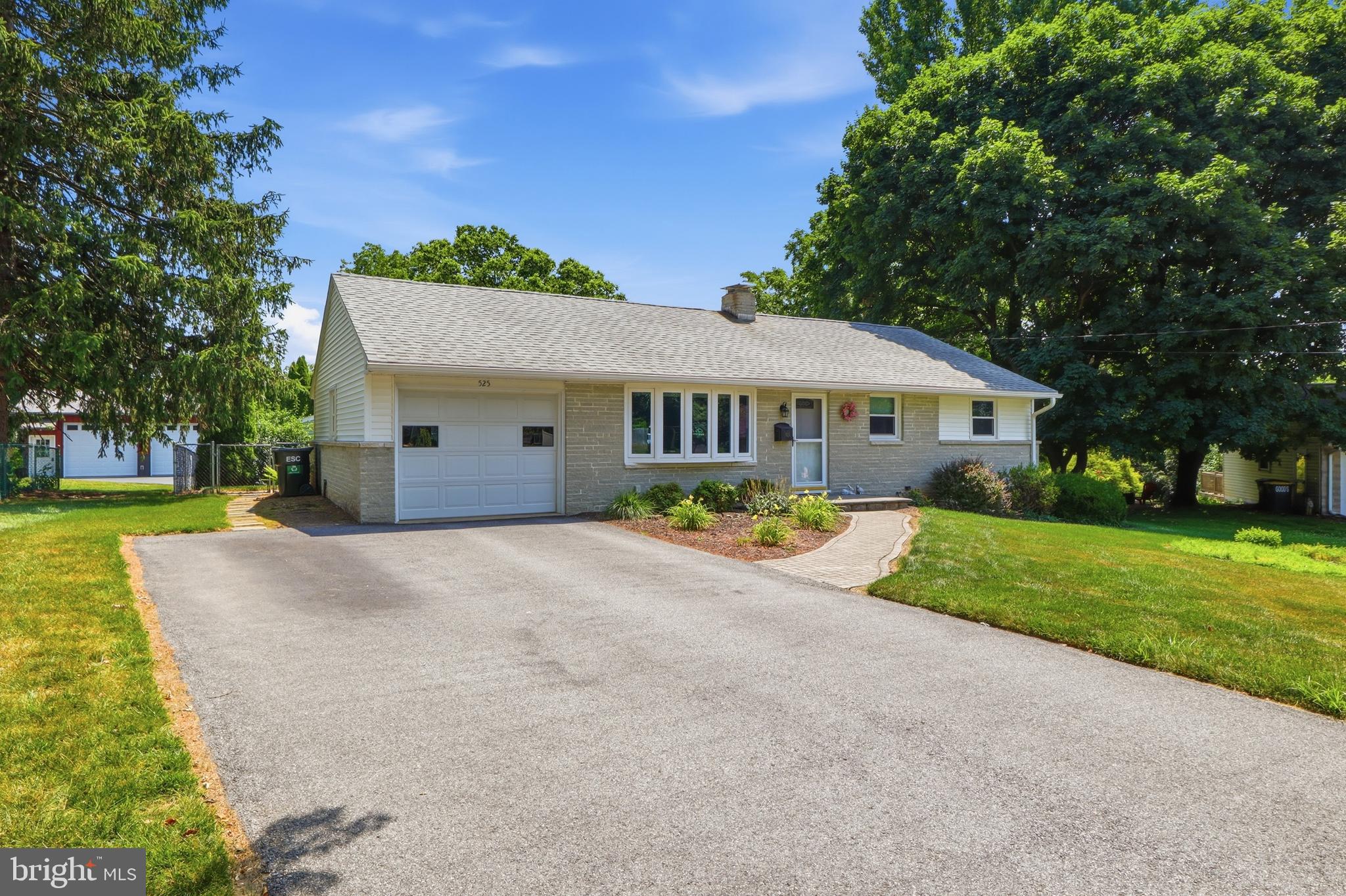 525 HENGST COURT