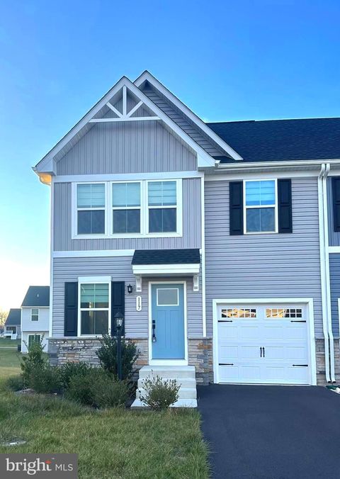 Townhouse For Rent - 117 Dunster Street<br/> Berkeley County, MARTINSBURG, WV 25405