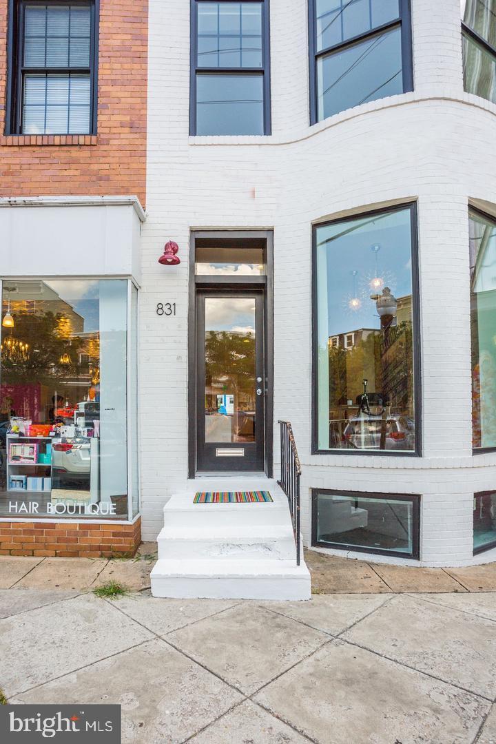 HAMPDEN HISTORIC DISTRICT - Residential