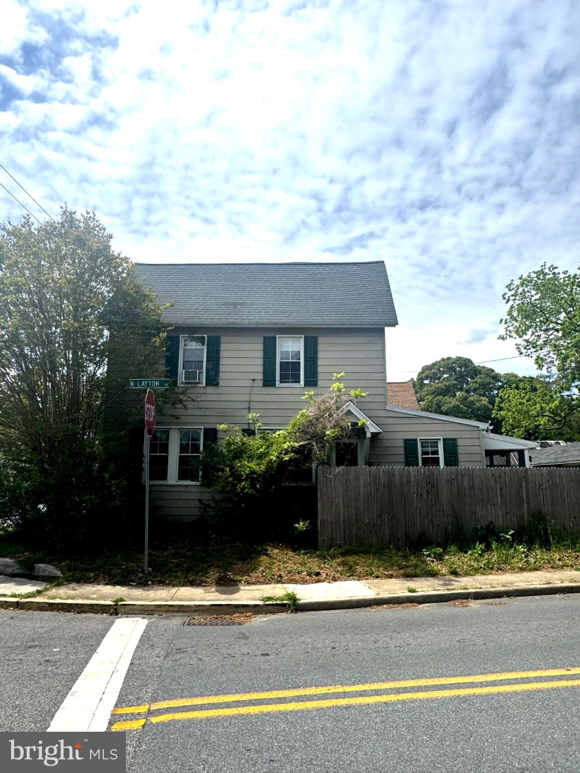 101 W CAMDEN WYOMING AVENUE