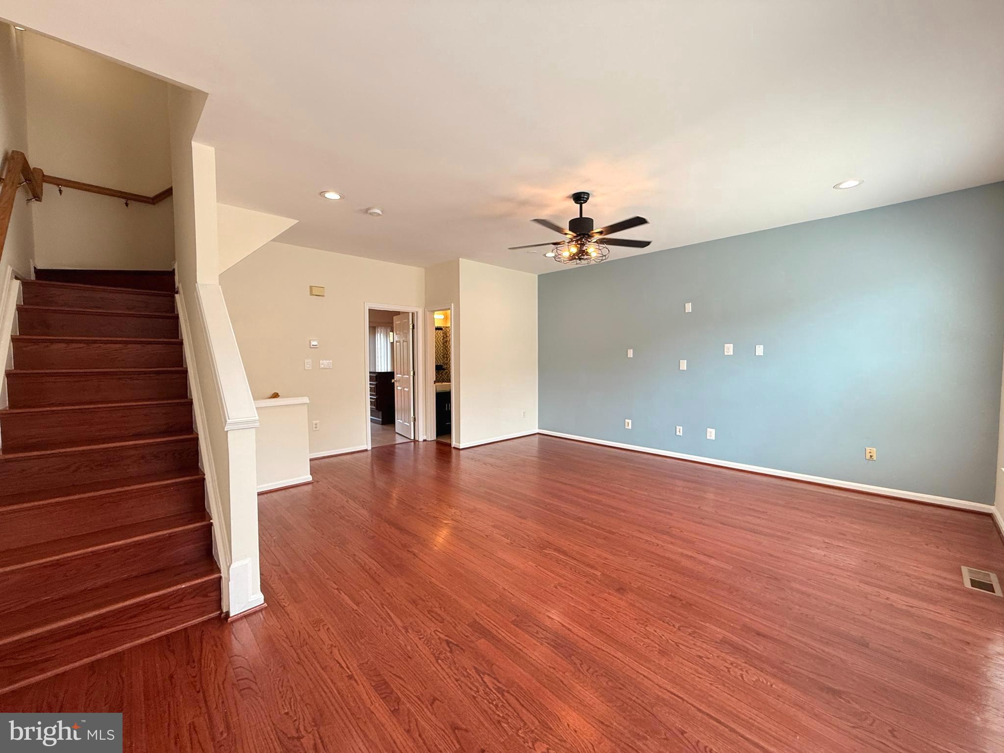 DOMINION STATION - Residential Lease