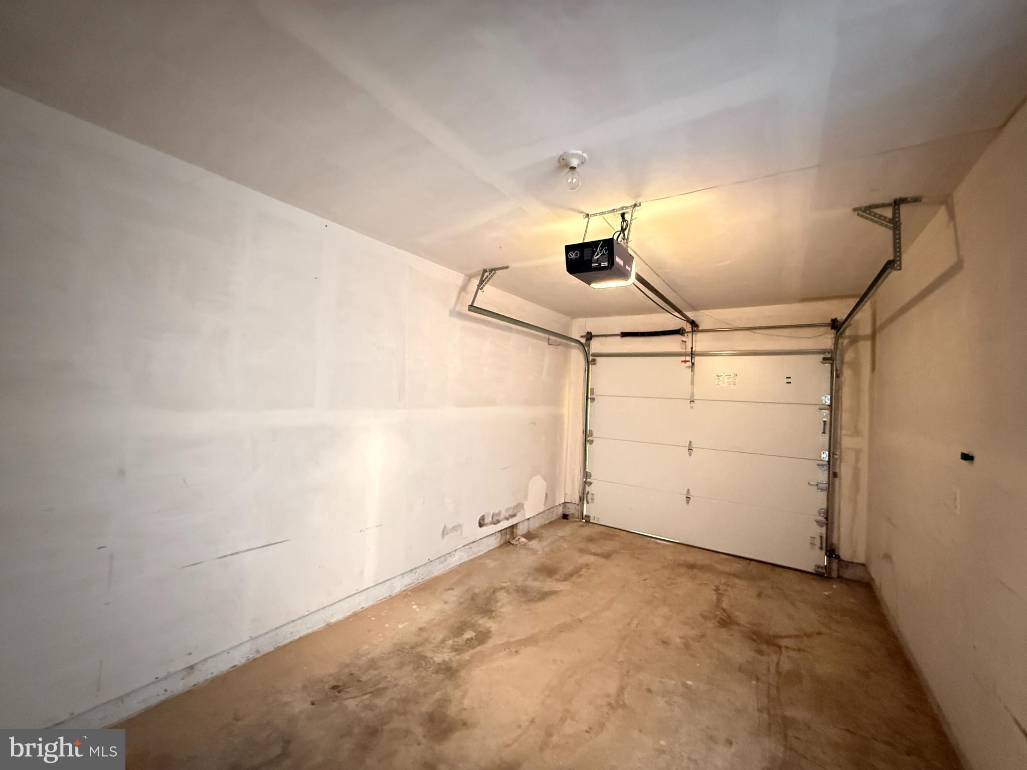 DOMINION STATION - Residential Lease