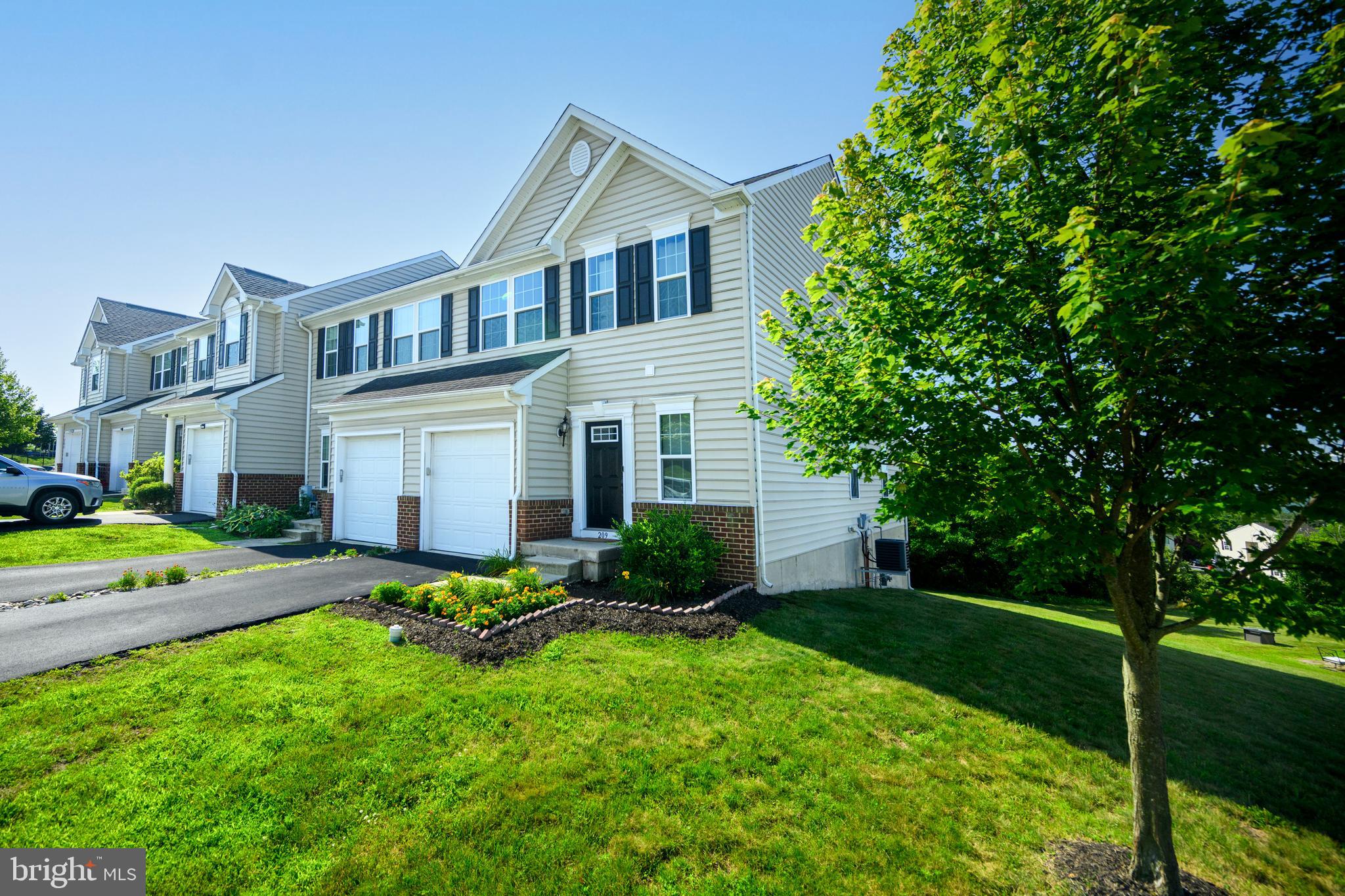 209 STONE HILL DRIVE