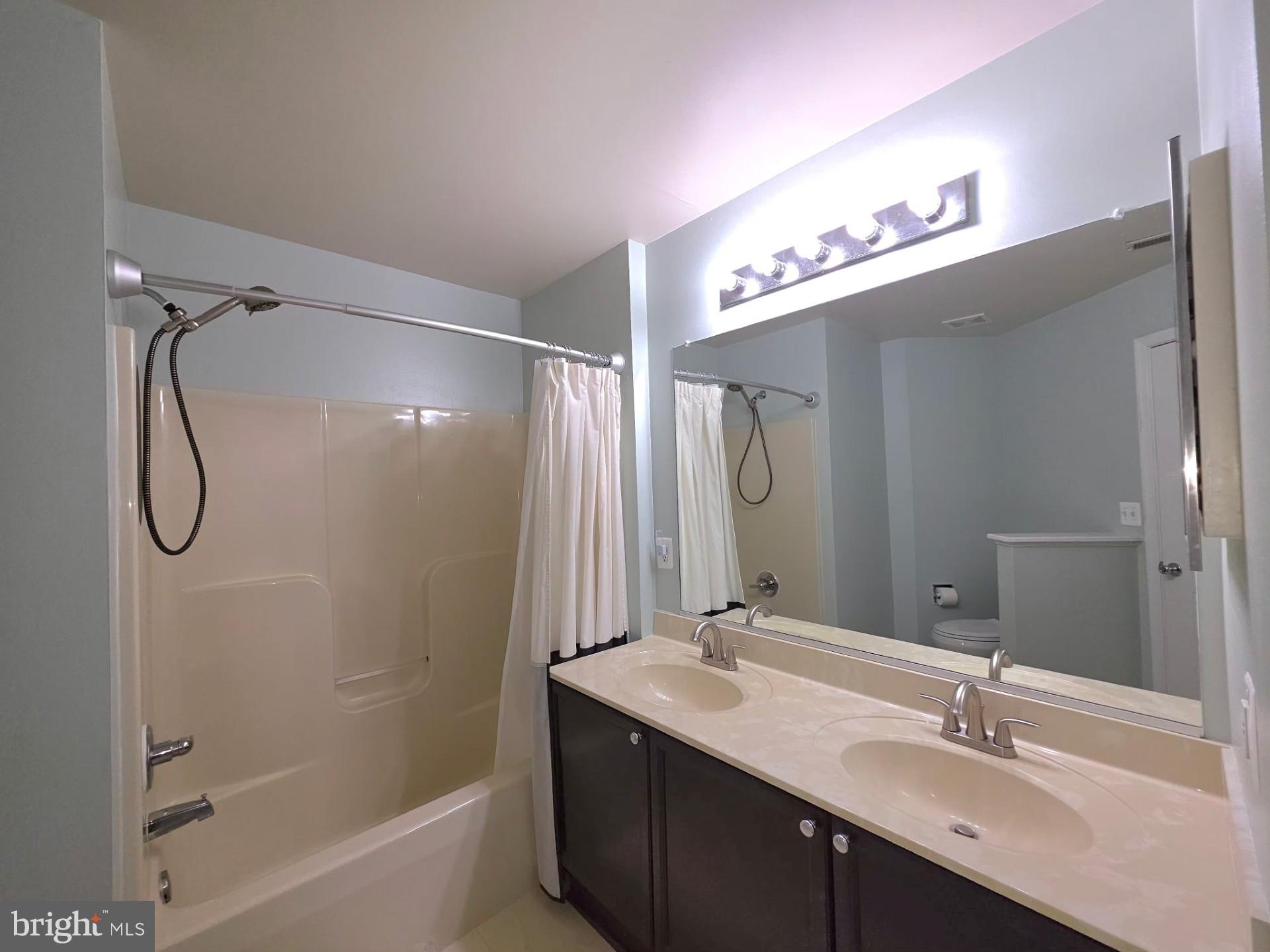 WHITTIER ECHO GLEN - Residential