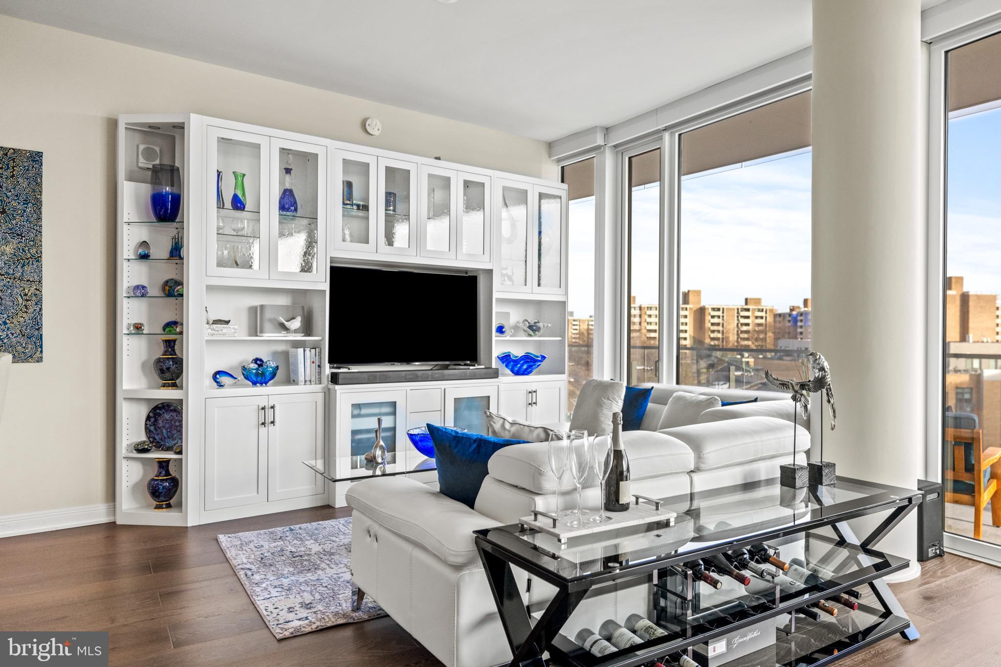 SOUTHWEST WATERFRONT - Residential